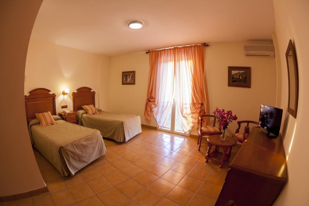 Hotel Paraje La Lambra Rus Екстер'єр фото