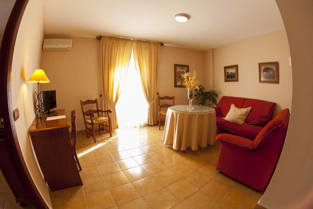 Hotel Paraje La Lambra Rus Екстер'єр фото